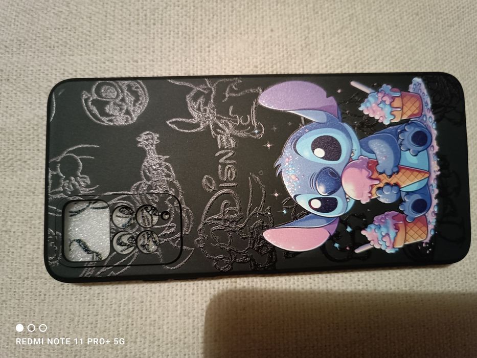 Чехлы на телефон.