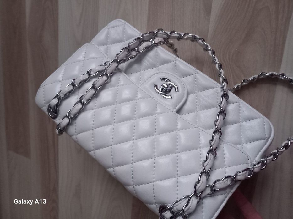 Chanel biała torebka skóra naturalna