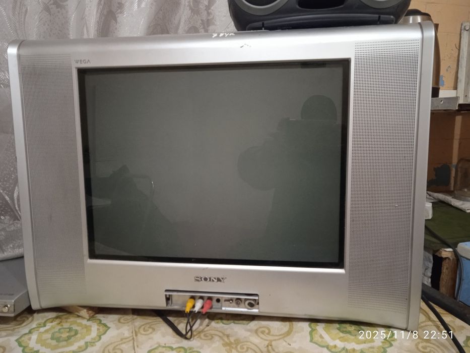 Продам бу телевизор Сони
