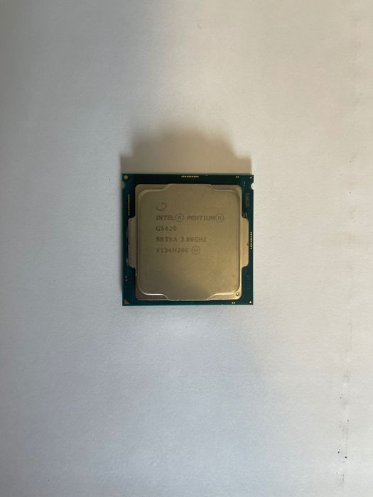 Intel Pentium G5420 + кулер Intel