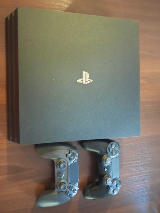 Konsola PS4 Pro 1TB