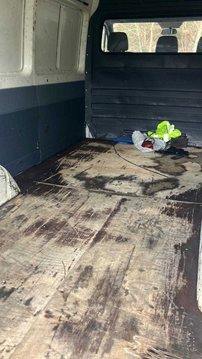 vende-se  mercedes sprinter 212