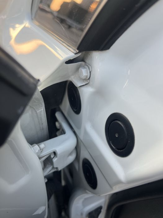 Nissan Leaf в отличном состоянии.