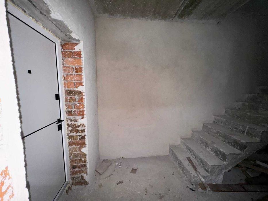 Продам Готовий Таунхаус 125 м2 з гаражем та комунікаціями в Крихівцях!