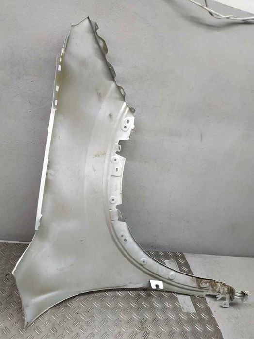 Peugeot/Citroen C5 Aircross 17- крило перед L KL1406 9825774180