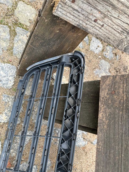 Grelha Mercedes w204