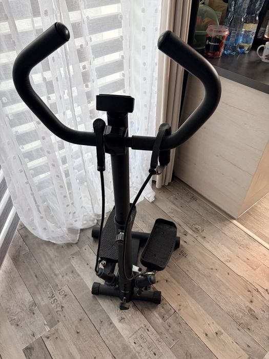 Stepper skrętny GYMTEK z linkami oporowymi i licznikiem LCD