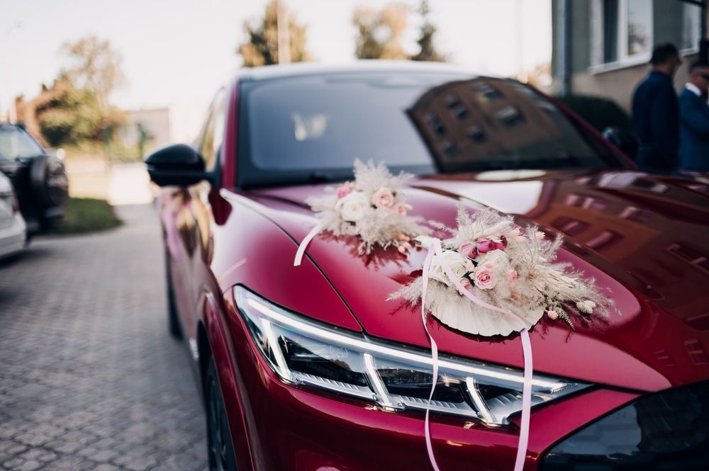 Auto do ślubu limuzyna samochód do ślubu