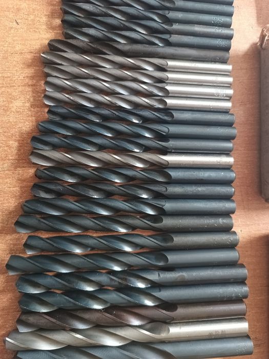 Komplet wierteł do metalu HSS BHH 67 szt