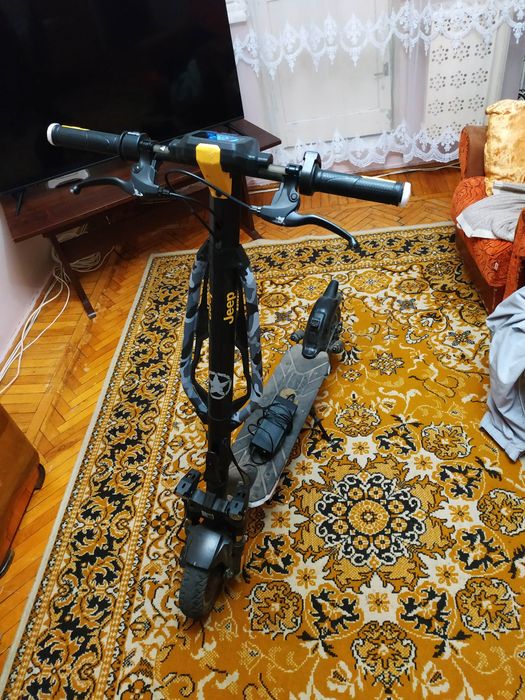 Продам Електросамокат JEEP