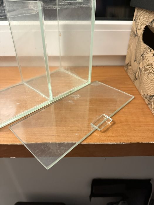 Akwarium z dwiema komorami