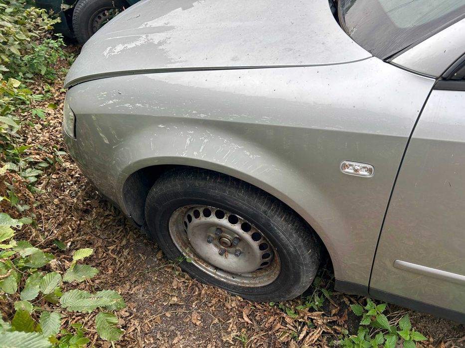AUDI A4 B6 blotnik LEWY przod przedni / LY7W wysylka