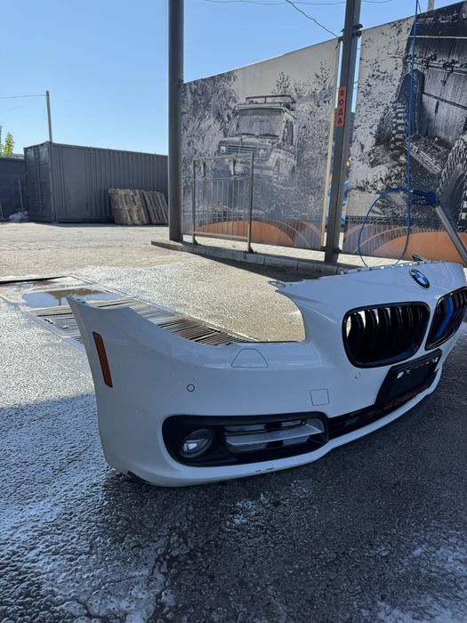 Продам передній бампер BMW F10 у зборі