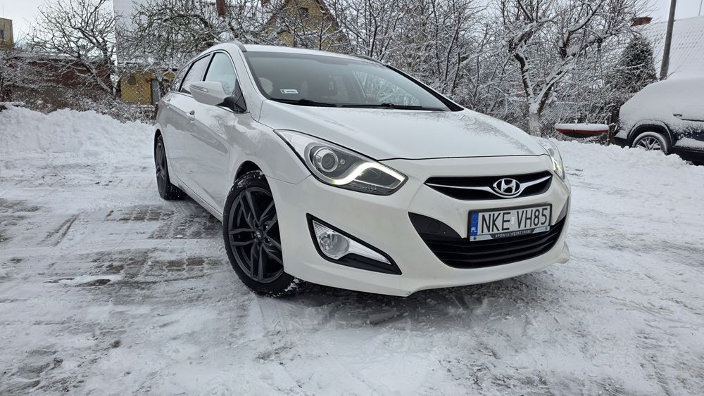 Hyundai i40 rok 2011 silnik 1.7 diesel doinwestowany ładny zamiana