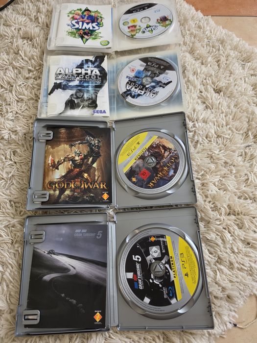 Продам ігрову  приставку Sony Playstation 3
