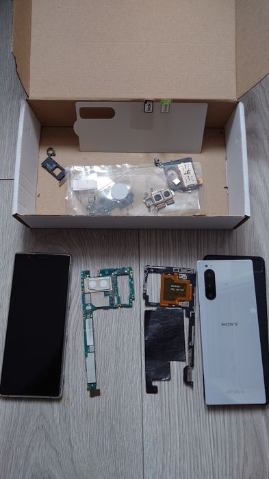 Sony Xperia 1, 1 II, 5 II, 5 III, xz premium