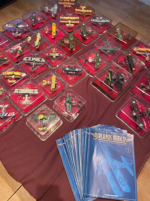 Diversos aviões de coleção