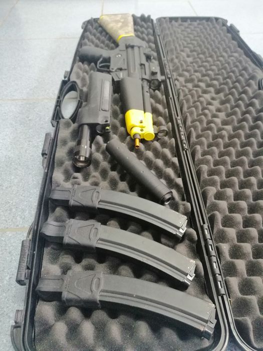 Vendo mp5 + equipamento