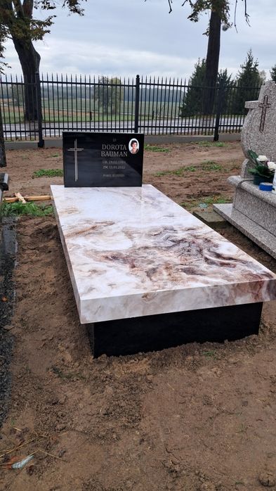 Tani Nagrobek Kompoze 2999 zł z montażem Cały Kraj-Promocja