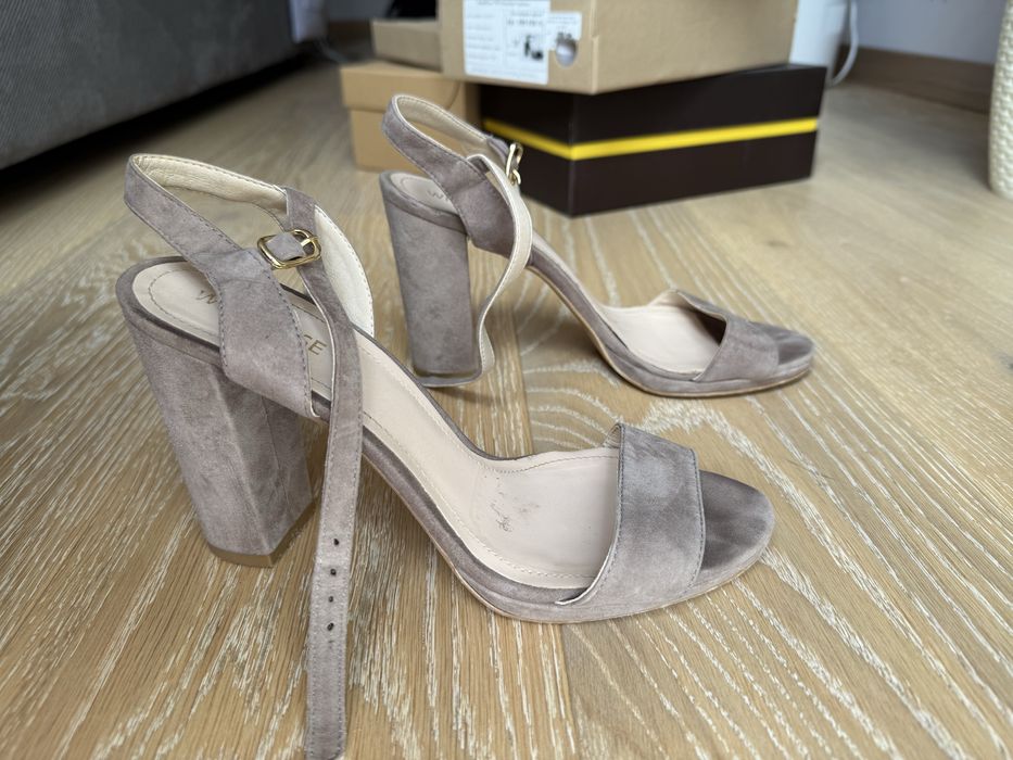 Босоніжки Wind Rose, бежевий замш, 38 розмір