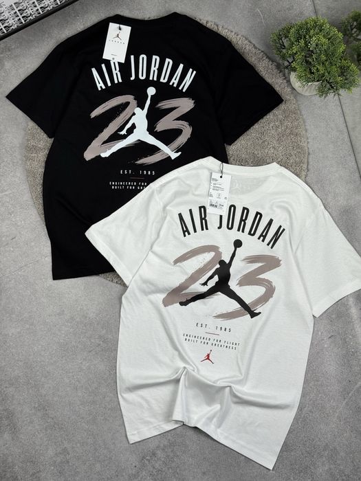 ХІТ СЕЗОНУ‼️Топові футболки від Air Jordan з принтом на спині