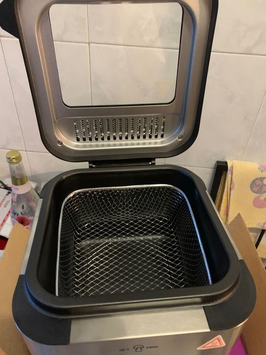 Fritadeira Elétrica 1,5L Nova