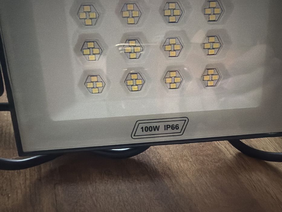 Halogen reflektor potrójny