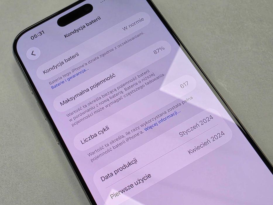 Iphone 15 PRO MAX 256GB/ White Titanium/ 87%/ Grade A/ + ładowarka/ GW 12 MSC