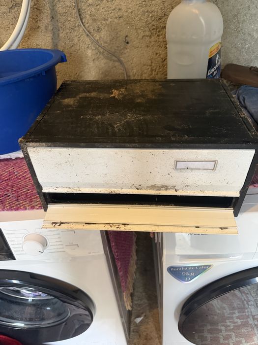 Caixa de correio de embutir