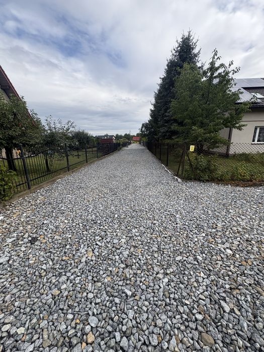 Budowa dróg dojazdowych , utwardzanie