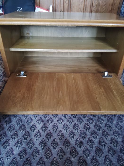 Dębowa szafka jak skrzynia