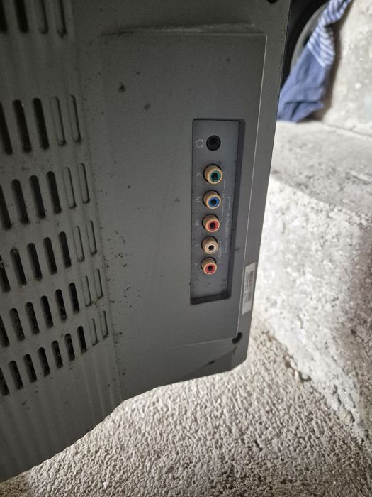 Televisão LG 32 polegadas a funcionar