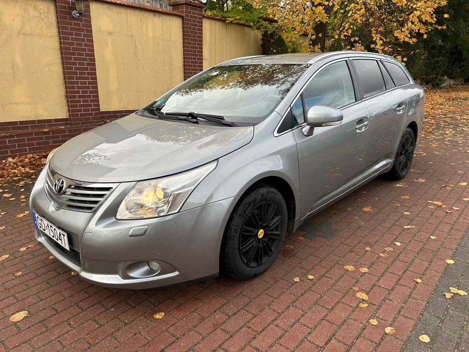AVENSIS  1,6 benzyna 132 KM, serwis,