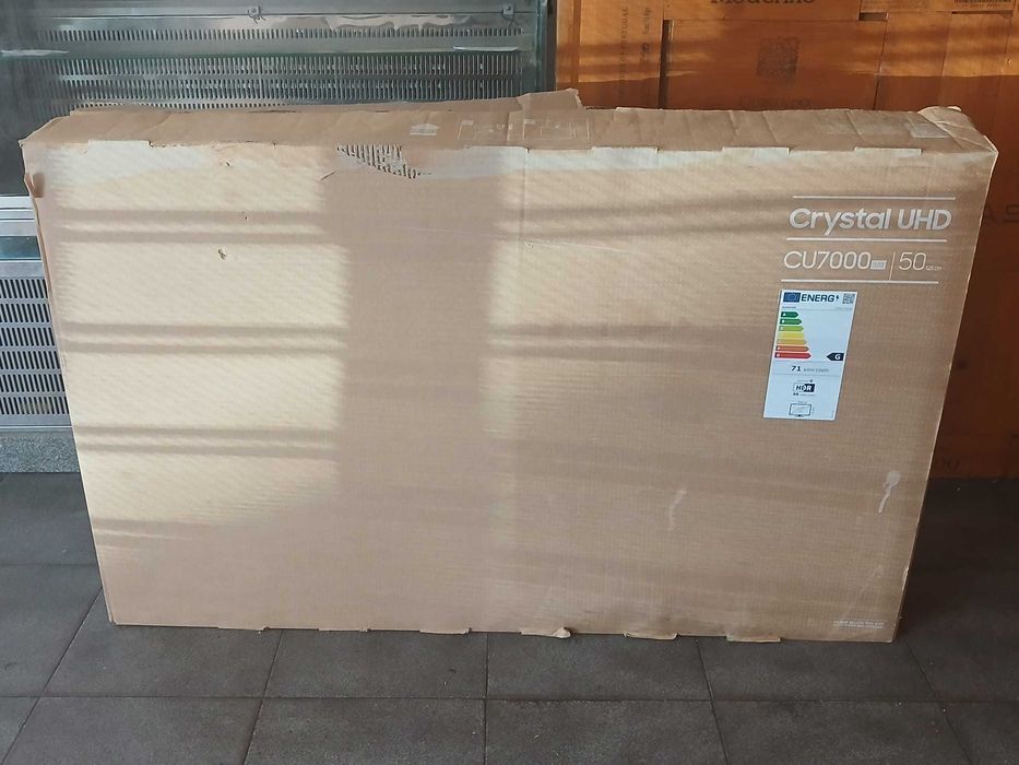 TV Samsung Em muito bom estado.