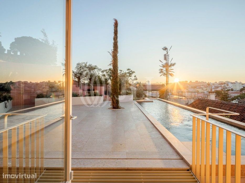Apartamento T3+2 com jardim, em pleno Castelo, Lisboa