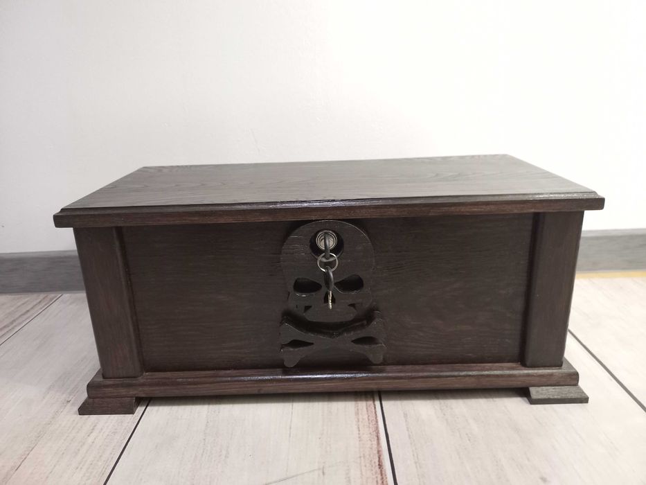 skrzynia Piracka z trupią czaszką - rustykalna, zamykana na kluczyk!!