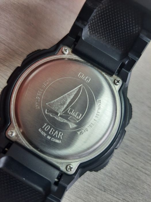 Часы Q&Q M176J002Y