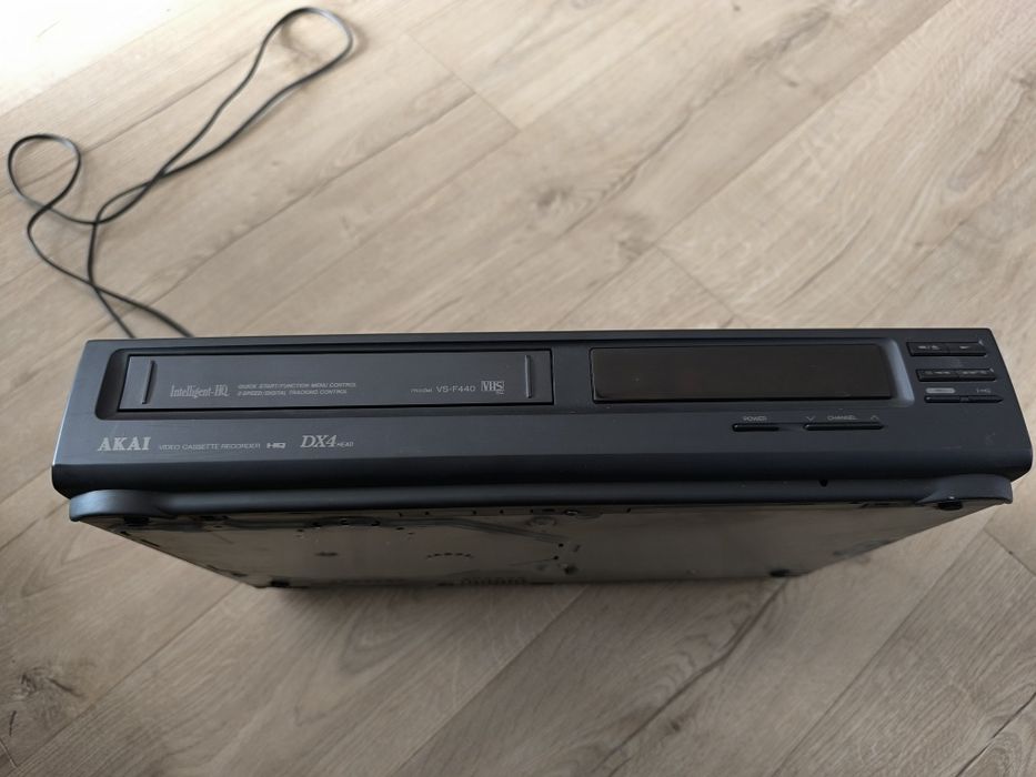 Magnetowid Akai dx4 vs-f440