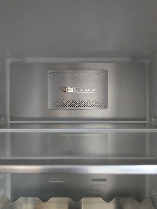 Frigorífico Combinado Whirlpool W9 Dual No Frost – Como Novo