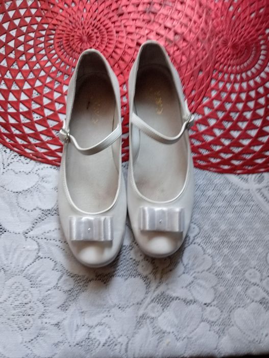 Ładne buty komunijne
