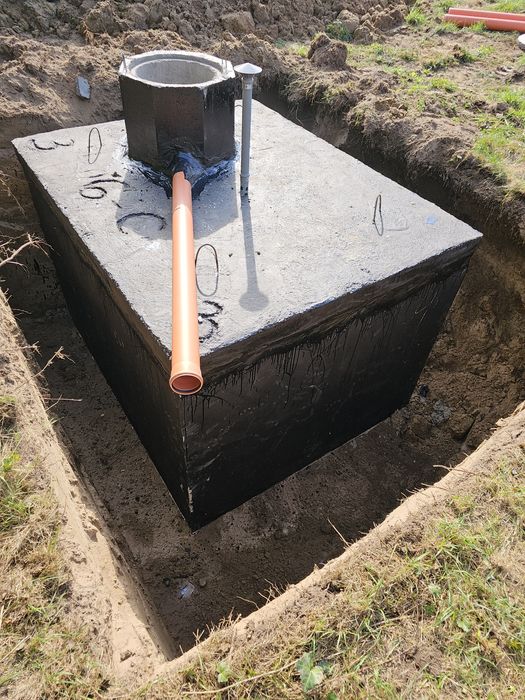 Szambo betonowe , montaż