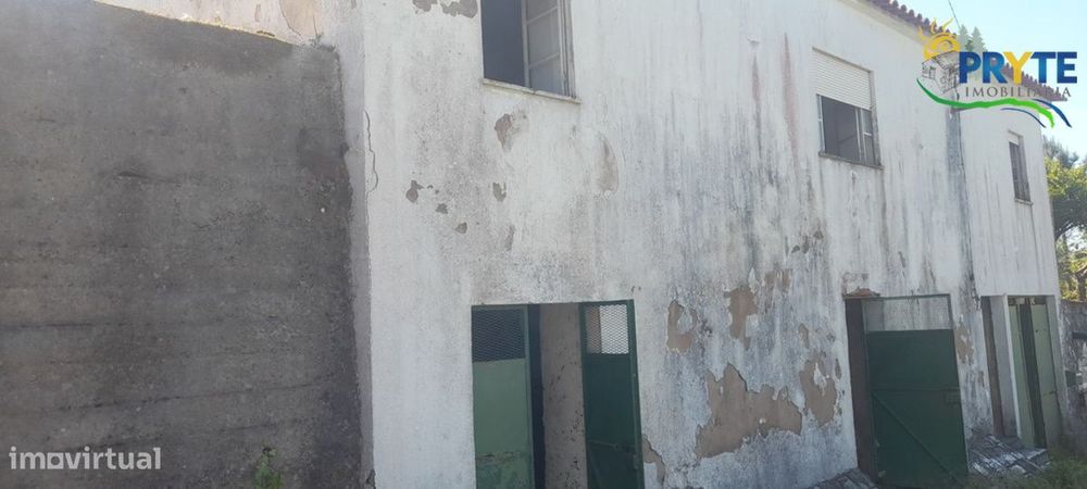 Moradia com terreno e furo situada em Venestal, Sertã. — Sertã, Castelo Branco