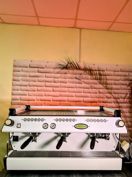 Кавоварка lamarzocco gb5 av3