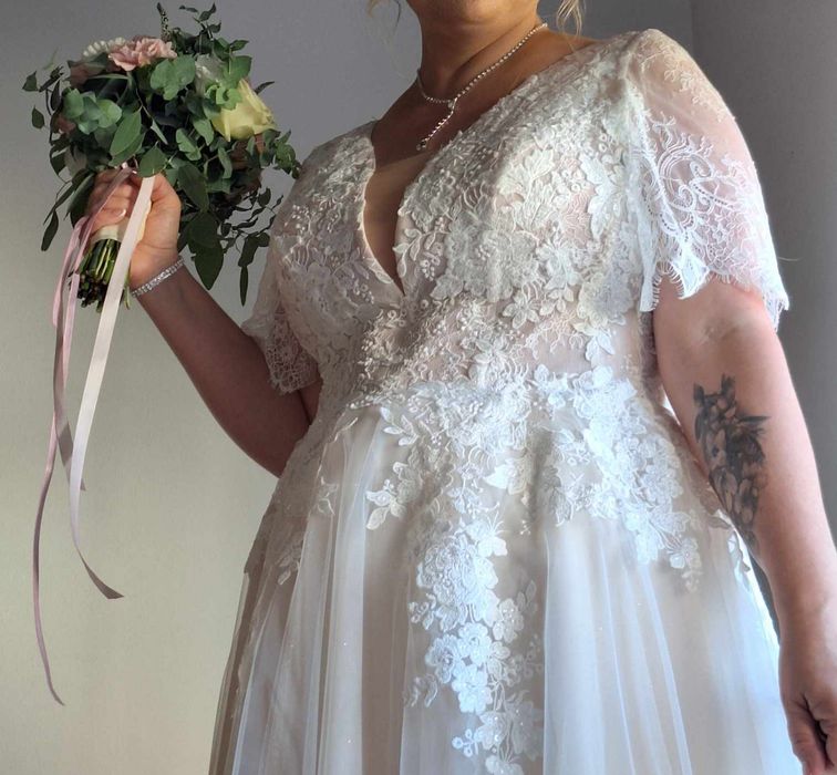 Suknia ślubna morelowa beżowa 44-46-48