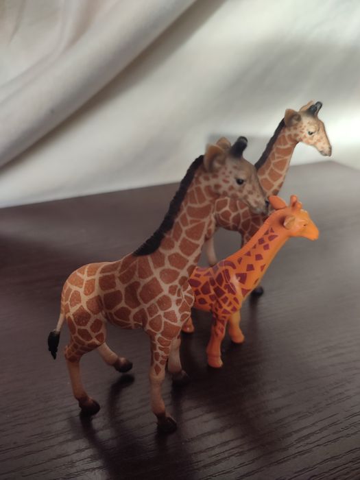 Rodzina żyraf figurki