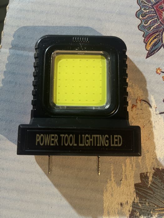 Універсальний прожектор лампа на акумулятор електроінструменту led нов