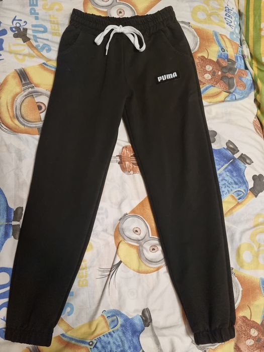 Спортивні штани.