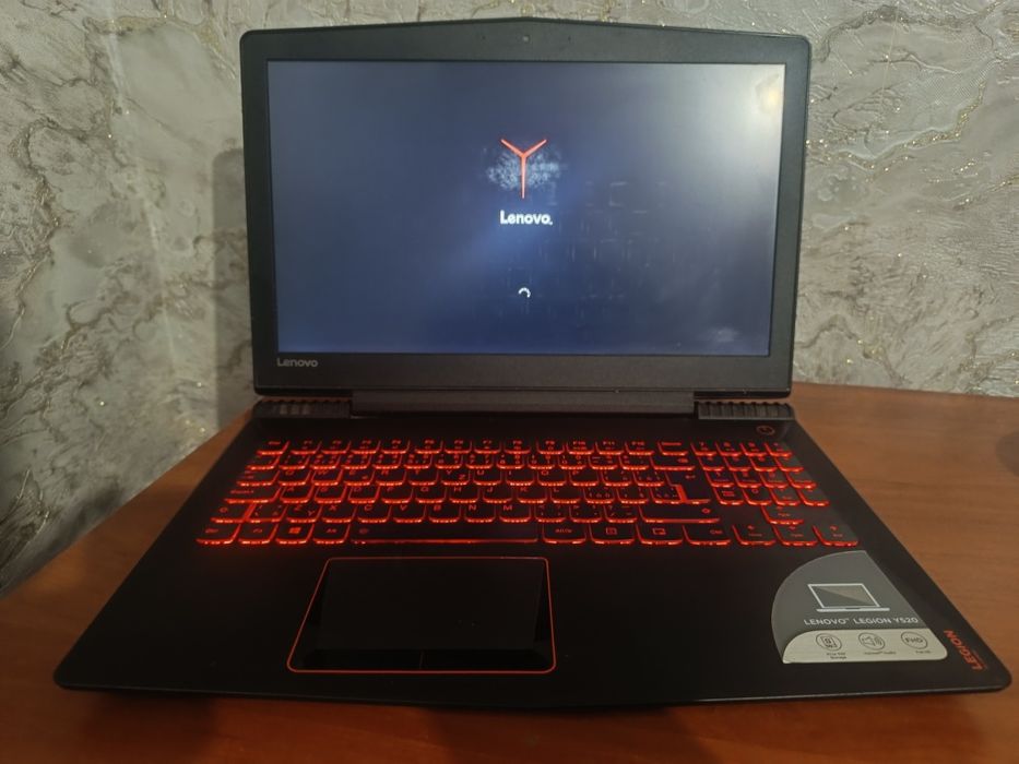 Ігровий потужний ноутбук  Lenovo Legion Y520