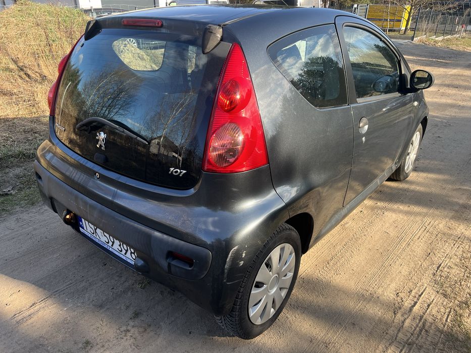 Peugeot 107 z 2010r