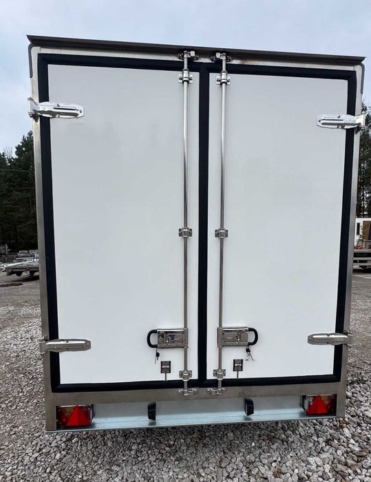 Przyczepa Izoterma+agregat  330x180x190cm, DMC2700 cena 31900netto